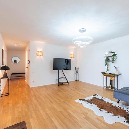 Exquis 2Br Luxus Apartment Tao I Parken I Netflix I Garten I Familienfreundlich I Holzgerlingen Eksteriør bilde